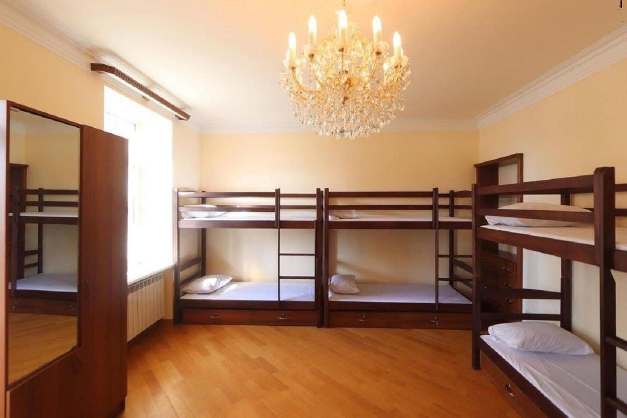 Tumanyan Hostel And Tours Erevan Quarto foto